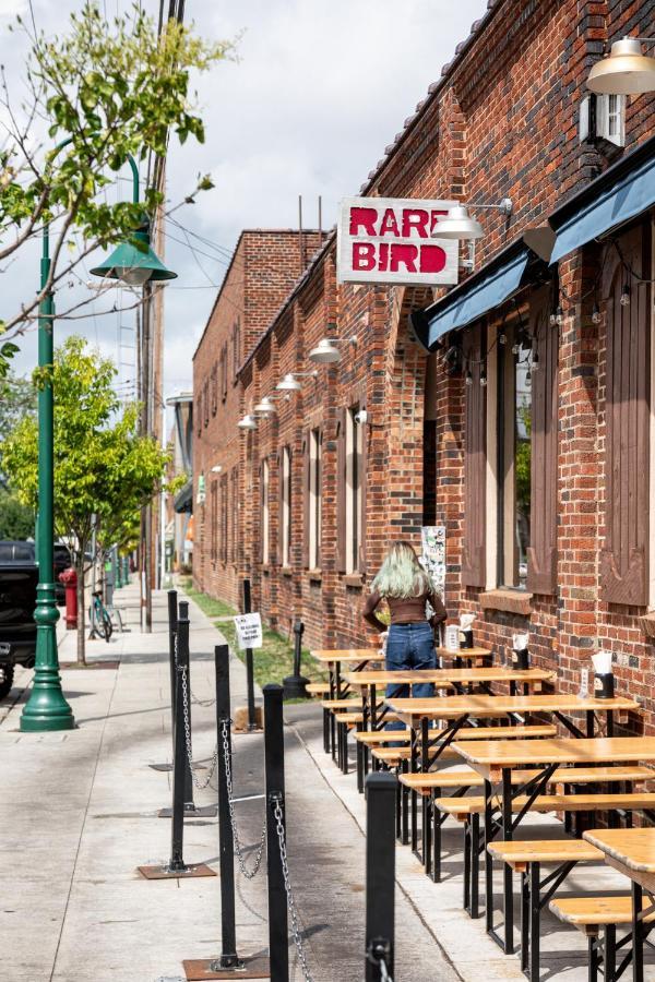 Midtown Modern - Urban Condo Walkable To Bars And Beach Traverse City Exterior photo