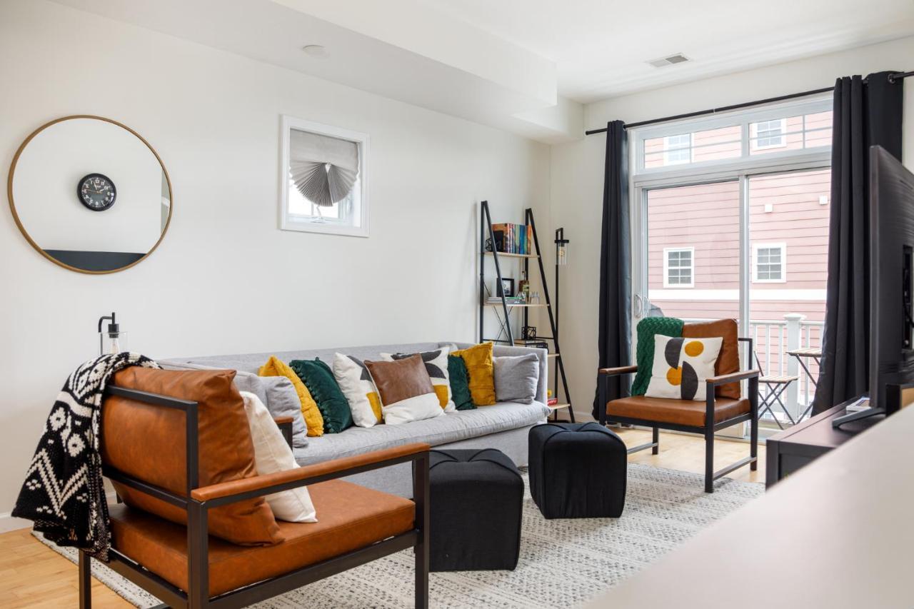 Midtown Modern - Urban Condo Walkable To Bars And Beach Traverse City Exterior photo
